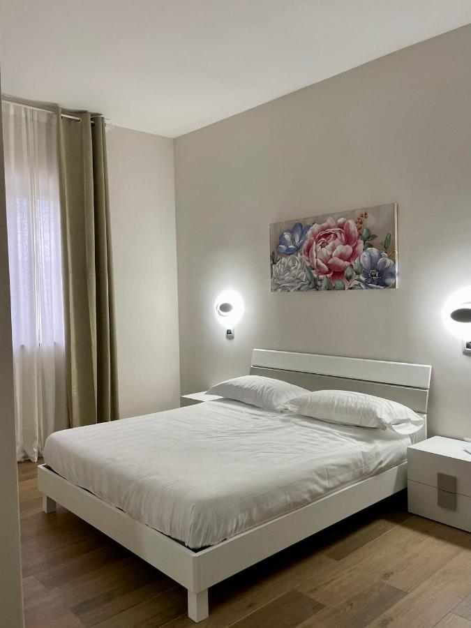 Hotel Villa Ruggiero Brusciano Buitenkant foto