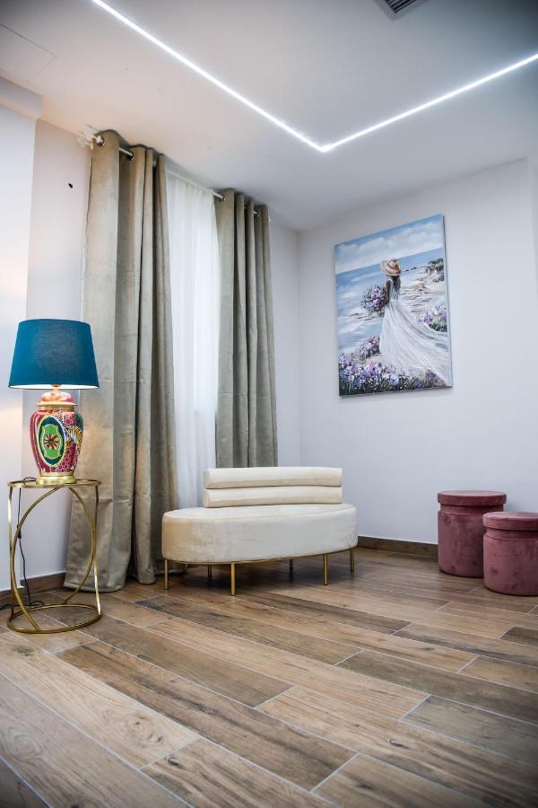 Hotel Villa Ruggiero Brusciano Buitenkant foto